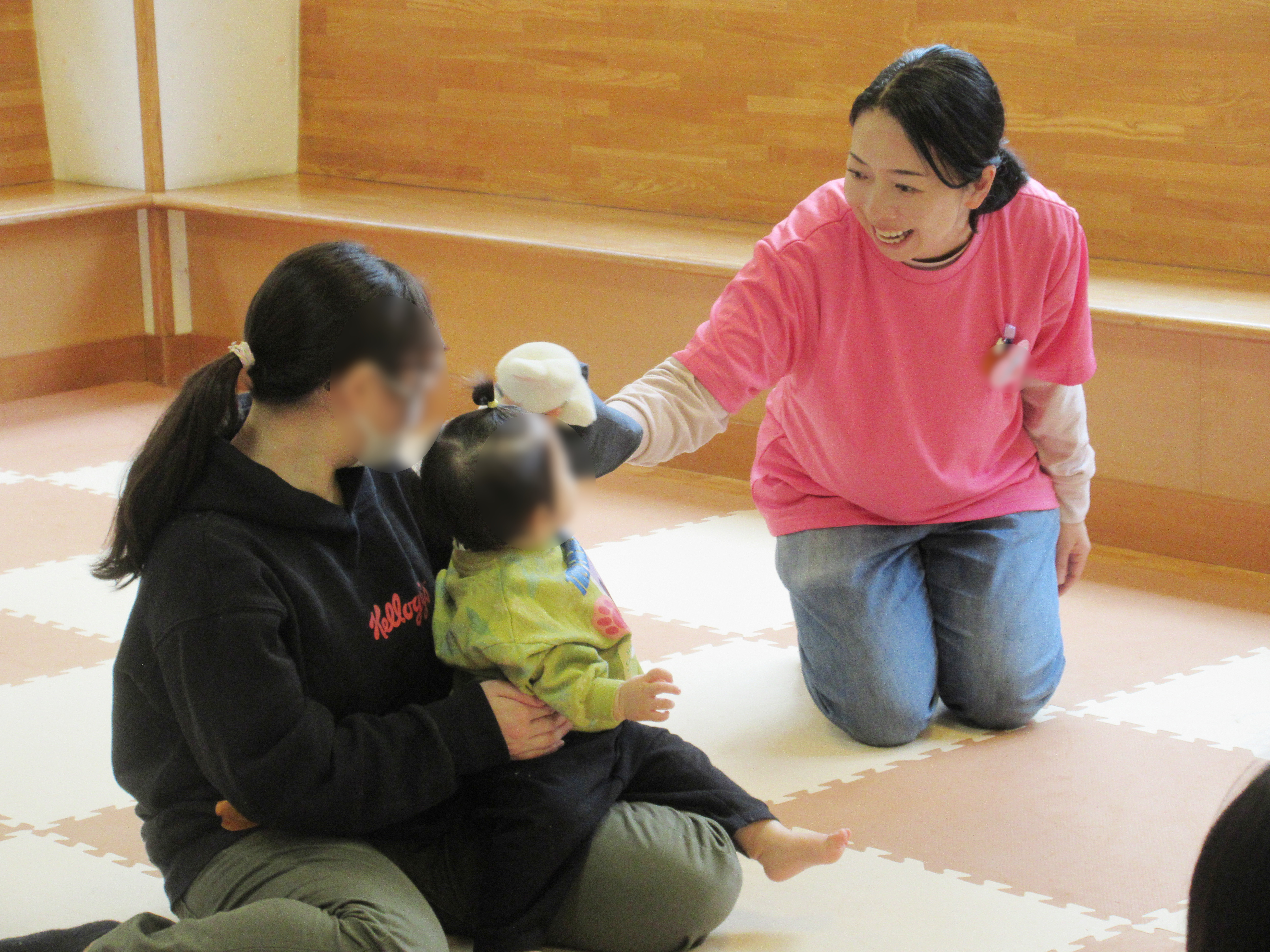 子育て支援者さんと一緒に遊ぼう 子育て支援者さんと一緒に遊ぼう