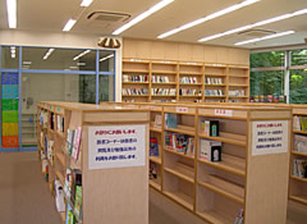 図書コーナー 図書コーナー