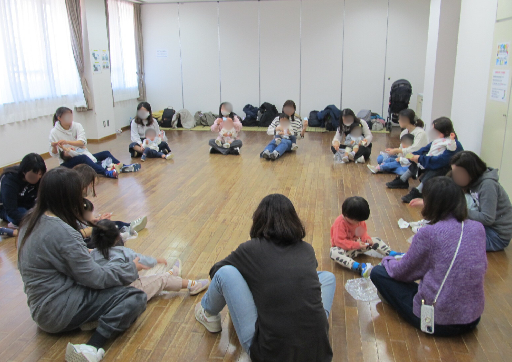 �������V��