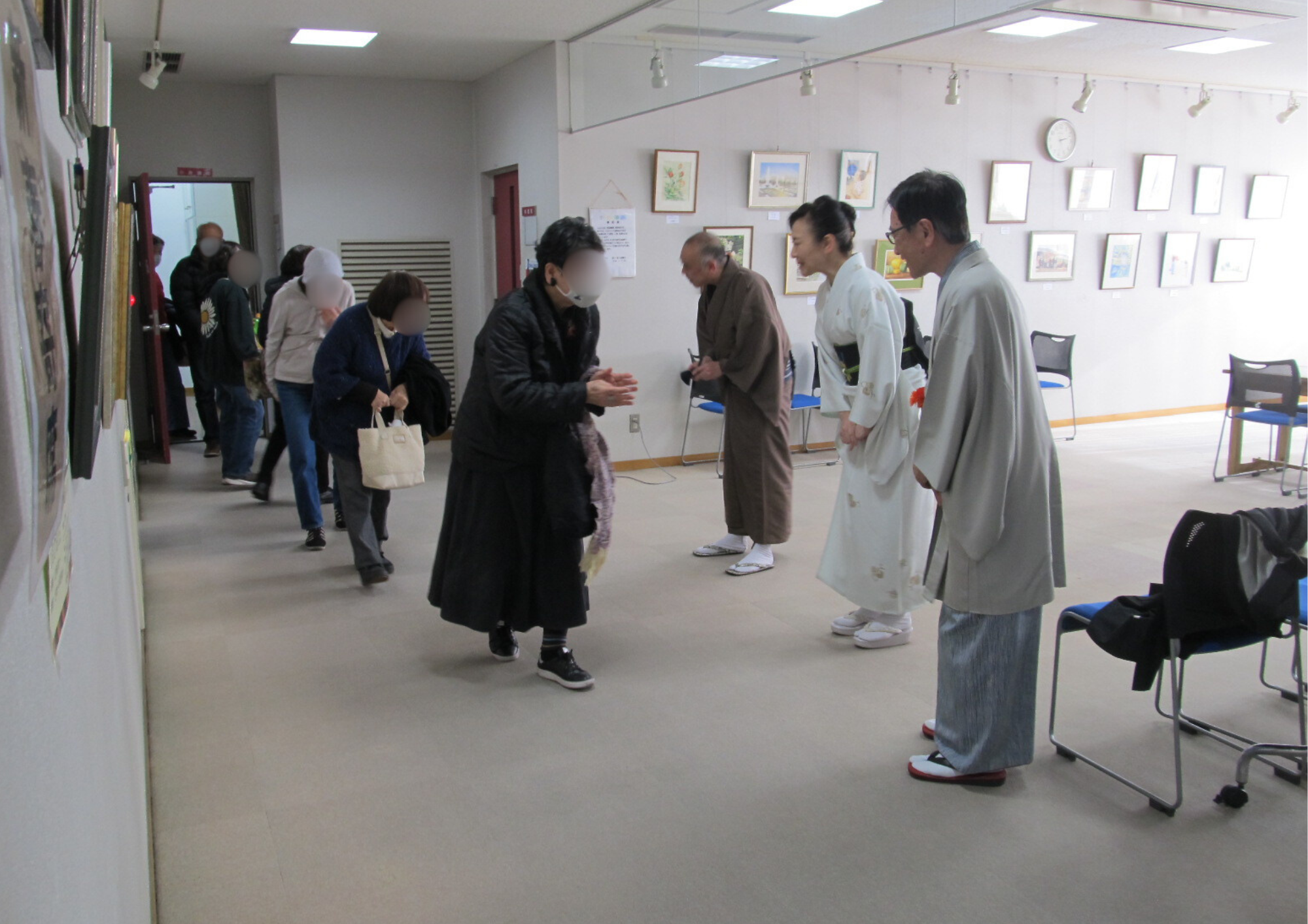 ��������