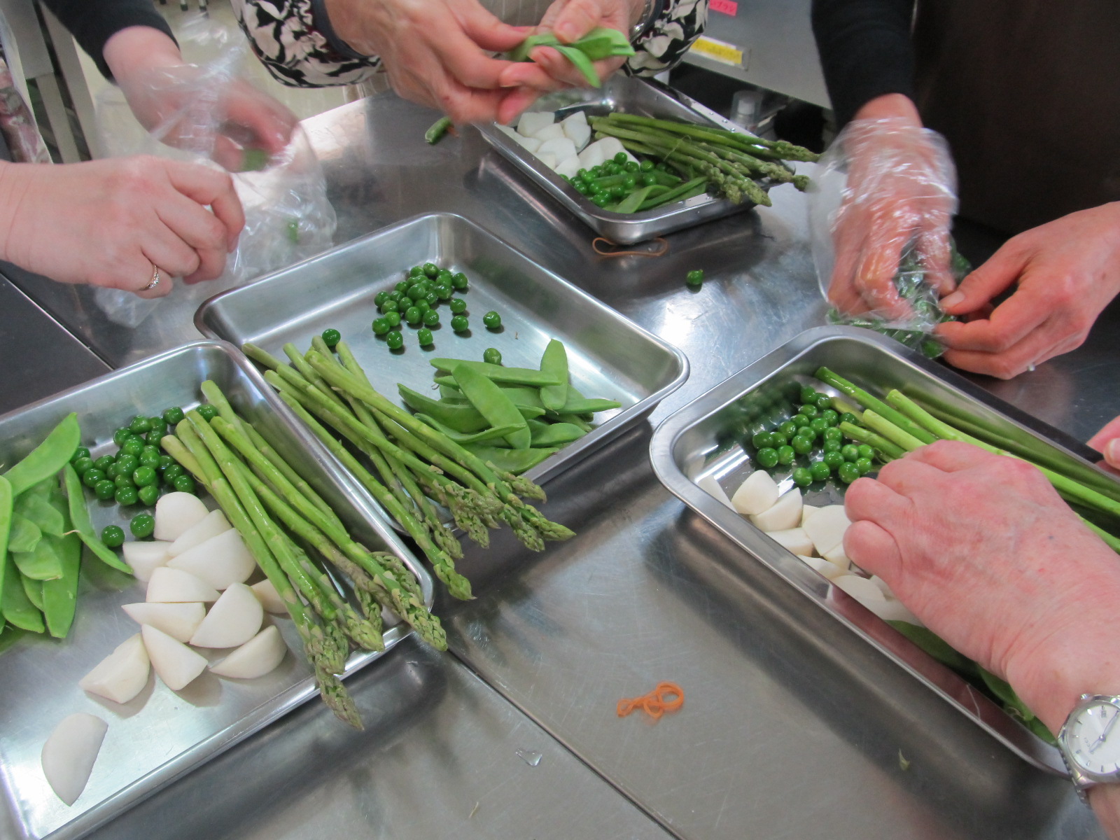 �����̗l�q